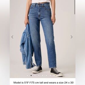 Levi’s 80’s Moms Jean Blue Jeans Woman’s Size 27